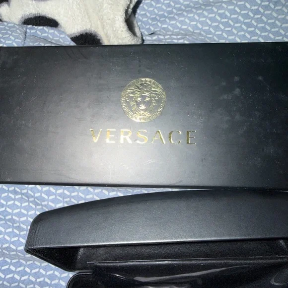 Versace Black Sunglasses. Brand new in the case with the box. - Picture 9 of 9